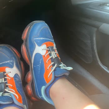 Chemische Rückstände und Qualitätsmangel an Kinderschuhen von Deichmann