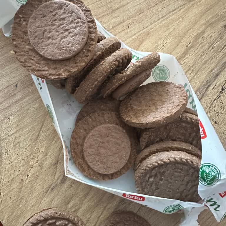 Torku Kremalı Bisküvi Dağılmış Ve Ürün Bütünlüğü Bozulmuş