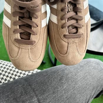 Siparişimde Gelen Gazelle Ayakkabıda Yazı Silinmiş Ve Renk Farkı Var