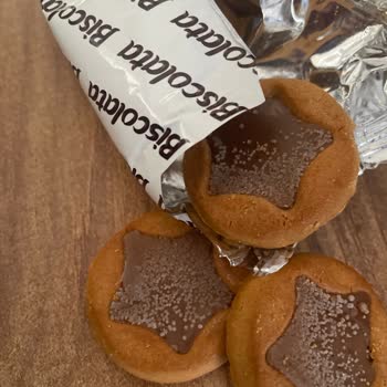 Küflü Biscolata Starz Ürünü Sağlığımı Tehlikeye Attı