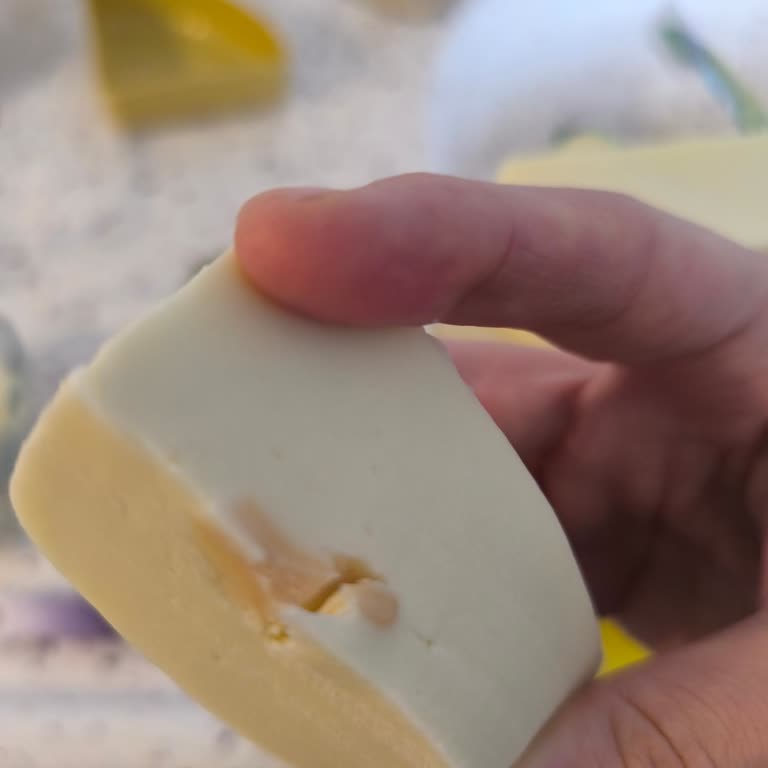 Kaşar Peynirinde Bilinmeyen Maddeyle Karşılaştım Açıklama Bekliyorum