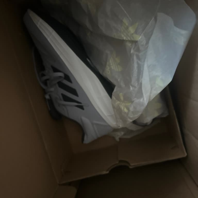 Yanlış Ayakkabı Gönderildi Siparişim Yerine Farklı Model Ulaştı