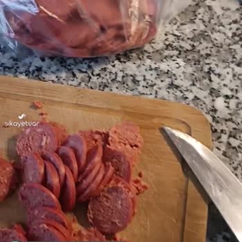 Polonez Sucuk İçerisinden Çıkan İlginç Siyahlık