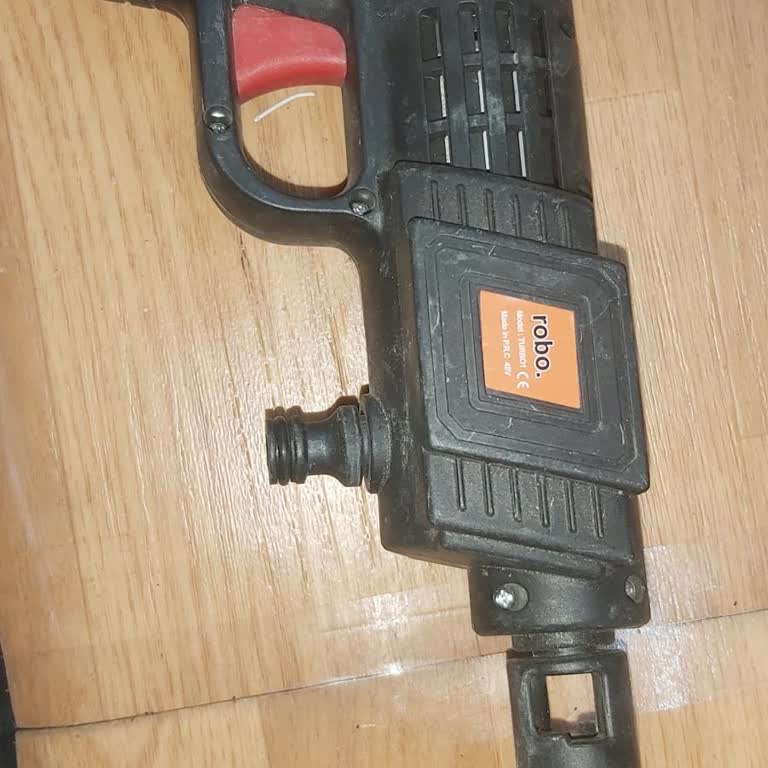 Robo Turbo1 Araç Yıkama Makinesinde Batarya Sorunu Nedeniyle Kullanım İmkansızlaştı