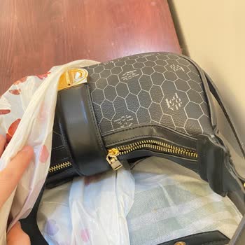 Arızalı Çanta Ve Hakaretle Sonuçlanan İade Talebi