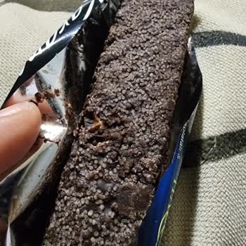 Aldığım Çikolatanın Bozuk Çıkması Ve Mağduriyetimin Giderilmesini Talep Ediyorum