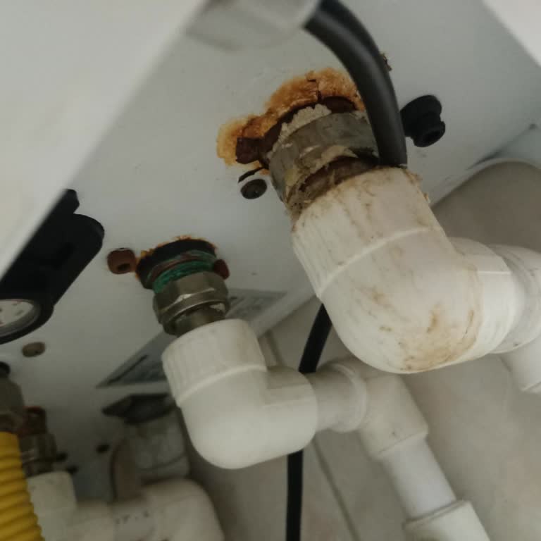 Garanti Kapsamındaki Kombi Arızasına Servis Çözüm Sunmuyor, Mağduriyet Yaşıyorum