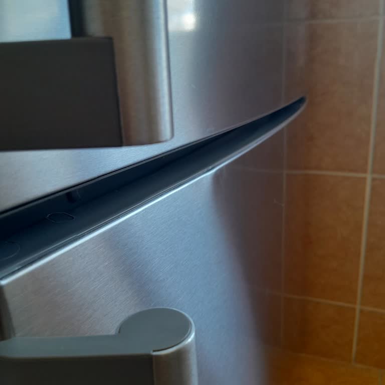 Buzdolabında Oluşan Çöküntüye Servis İlgisizliği