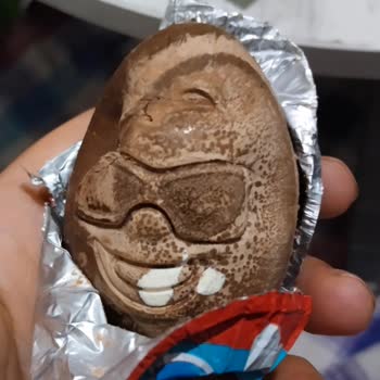 Çocuğuma Aldığım Ozmo Yumurta'nın Çikolatası Bozuk Ve Rengi Değişmiş Çıktı