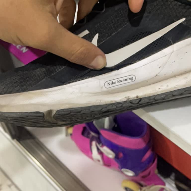 4 Ayda Açılan Nike Ayakkabı Hayal Kırıklığı Yaşattı