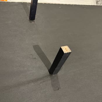 Koltuk Takımı Ayakları Kırıldı Mağduriyetimiz Giderilmiyor