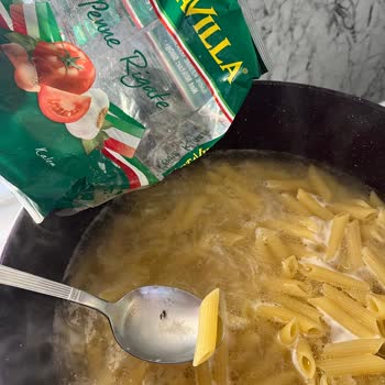 Aldığım Makarnalardan Böcek Çıktı, Hayal Kırıklığı Yaşadım