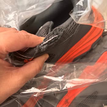 Bir Ayda Yıpranan Ayakkabıya Kullanıcı Hatası Denilmesine İtiraz Ediyorum