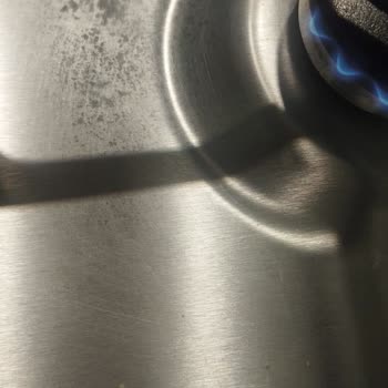 10 Günlük Ankastre Ocakta Boya Atması Ve Çözüm Eksikliği