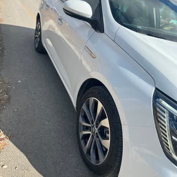 Sıfır Araç Teslimatında Arızalı Far Ve Eksik Hizmet Nedeniyle Mağduriyet