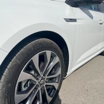 Sıfır Araç Teslimatında Arızalı Far Ve Eksik Hizmet Nedeniyle Mağduriyet