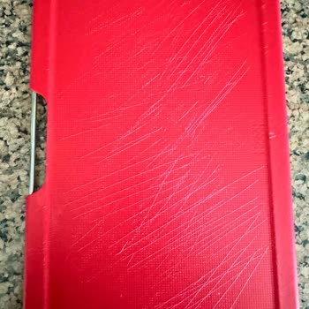 Garanti Kapsamındaki Doğrama Tahtasında Derin Çizikler İçin Çözüm Bulunmuyor