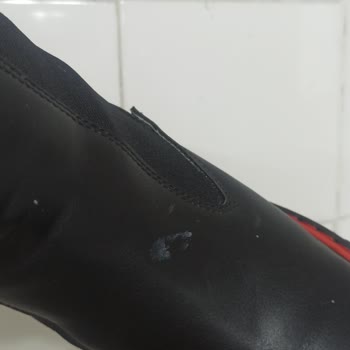 Yeni Alınan Botta Kalıcı Beyaz Lekeler Hayal Kırıklığı Yarattı