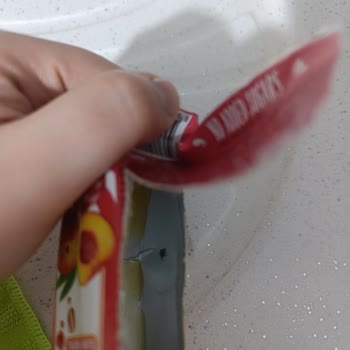 Dimes Meyve Suyunda Kıl Yumagi Çıkması Ve Sağlık Endişesi