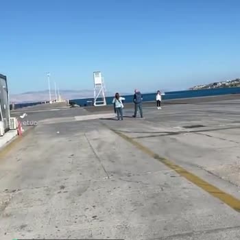 Feribotlines Saatlerce Limanda Bekletilmek