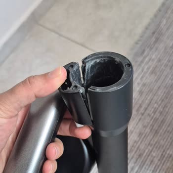 Aynı Noktada Kırılan Süpürge: Üretim Hatası Şüphesi Ve Garanti Mağduriyeti