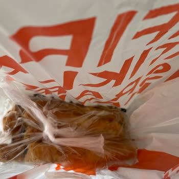 Böreklerin Hijyensiz Ve Özensiz Paketlenmesi Büyük Hayal Kırıklığı Yarattı