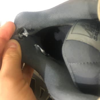Kısa Sürede Yıpranan Ayakkabı Ve İlgisiz Mağaza Süreci Hayal Kırıklığı Yarattı
