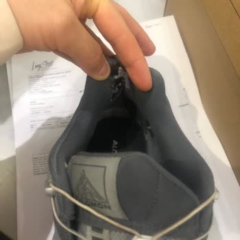 Kısa Sürede Yıpranan Ayakkabı Ve İlgisiz Mağaza Süreci Hayal Kırıklığı Yarattı