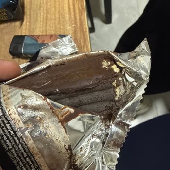 Aldığım Çikolataların Kurtlu Çıkması Çocuğumun Sağlığını Riske Attı