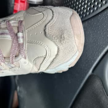 Kısa Sürede Yırtılan Ayakkabı Ve Yetersiz Müşteri Desteği