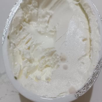 Labne Ürünü Son Kullanma Tarihi Öncesi Küflenme ve Gıda Güvenliği Endişesi