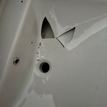 Kırık Teslim Edilen Lavabo İçin Değişim Sözü Tutulmadı, Mağdur Edildim