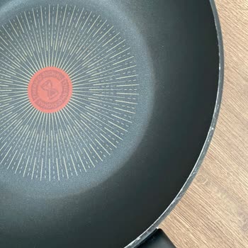 Garanti Kapsamındaki Tefal Tavanın Kısa Sürede Soyulması Ve Yetersiz Müşteri Desteği