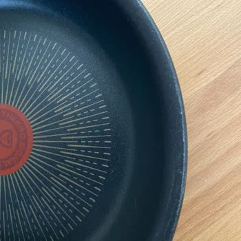 Garanti Kapsamındaki Tefal Tavanın Kısa Sürede Soyulması Ve Yetersiz Müşteri Desteği