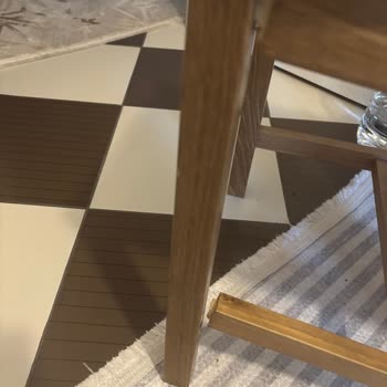 IKEA'dan Alınan Sandalyeler Kısa Sürede Kırıldı Garanti Desteği Verilmedi