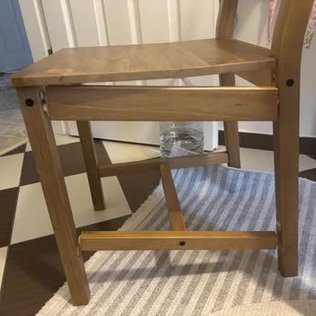 IKEA'dan Alınan Sandalyeler Kısa Sürede Kırıldı Garanti Desteği Verilmedi