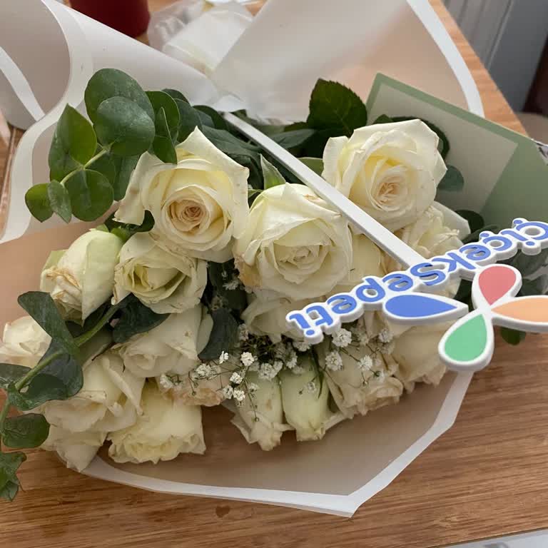 Çiçek Sepeti Siparişimde Görseldekiyle Alakasız Soluk Ve Kalitesiz Güller Geldi