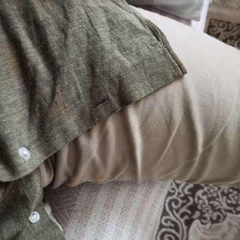 FLO Mağazasından Verilen Bez Torbanın Boyası Kıyafetlerime Bulaştı