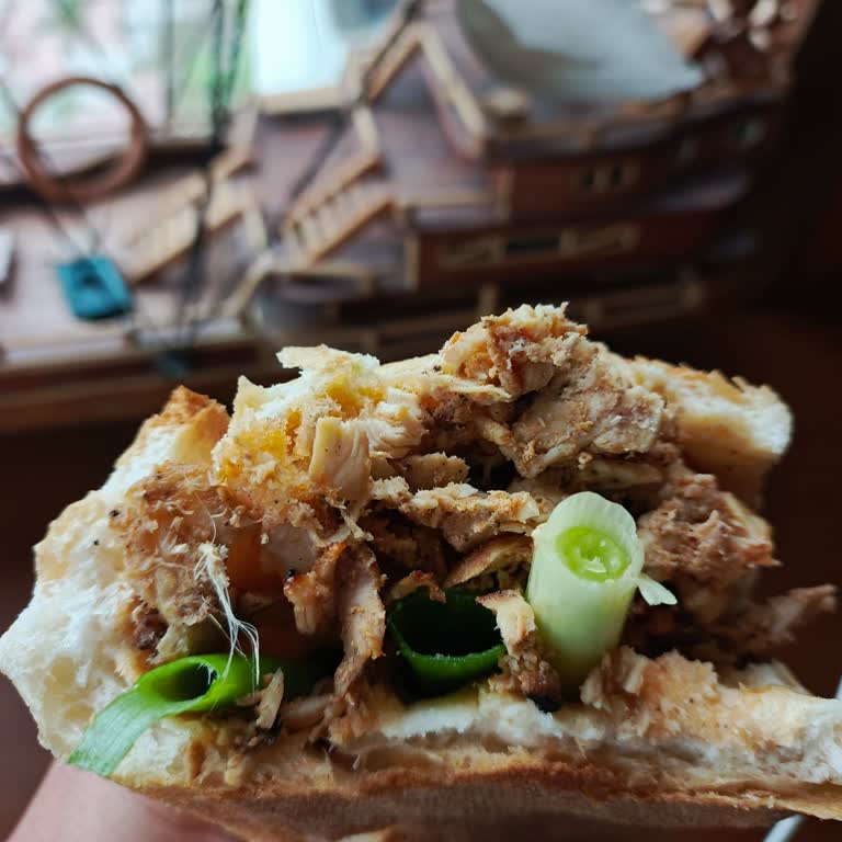 Aldığım Tavuk Dönerin İçinden Kıl Çıkması Ve Çalışanların İlgisizliği