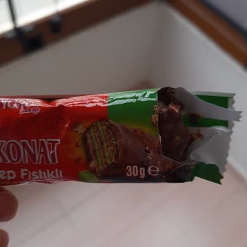 Taze Olması Gereken Çikolatada Beyaz Kabarcıklar: Ürün Güvenliği Endişesi