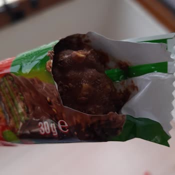 Taze Olması Gereken Çikolatada Beyaz Kabarcıklar: Ürün Güvenliği Endişesi