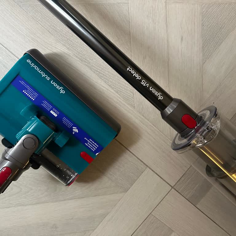 Dyson Submarine Süpürge Borusunda Yanlış Sürüm Adı Sorunu Ve Değişim Talebi