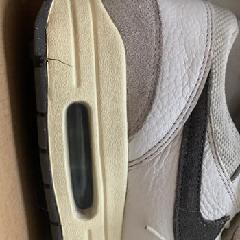 Kısa Sürede Çatlayan Ayakkabı İçin Çözüm Sunulmadı