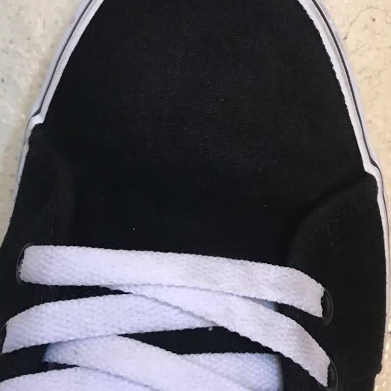 Vans Ayakkabıda 2 Ayda Renk Solması Ve Garanti Kapsamında Ret