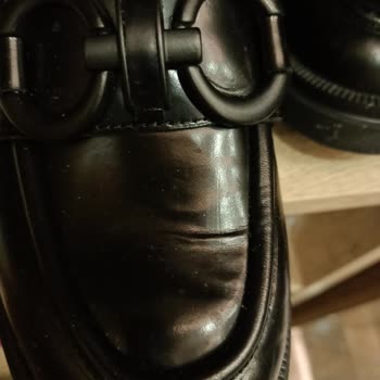 Yeni Alınan Ayakkabıda Kısa Sürede Açılma Ve Kırılma Sorunu