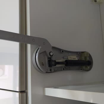 Mutfak Dolap Kapaklarında Piston Arızası ve Yedek Parça Sorunu