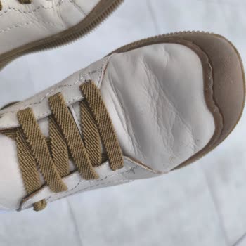 İki Günde Deforme Olan Ayakkabı Ve İlgisiz Müşteri Hizmetleri