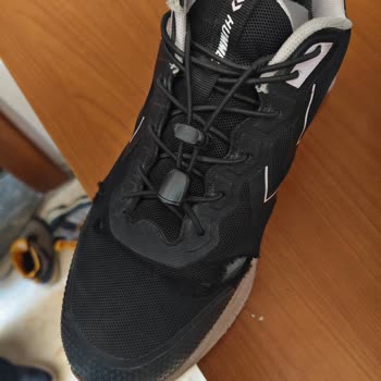 Hummel Ayakkabıda Tekrarlayan Üst Kısım Açılması Ve Çözüm Eksikliği