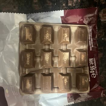 Bozuk Çikolata Ve İade Sorunu İçin Yardım Talebi