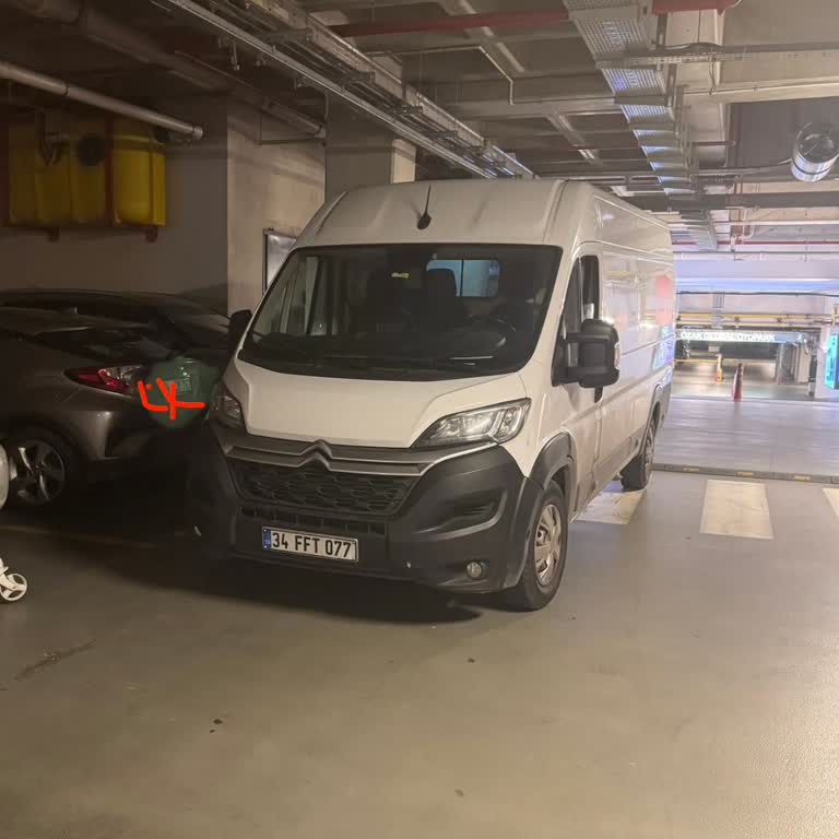 Otoparkta Servis Aracı Çıkışımızı Engelledi Şoför İlgisiz Ve Umursamaz Davrandı
